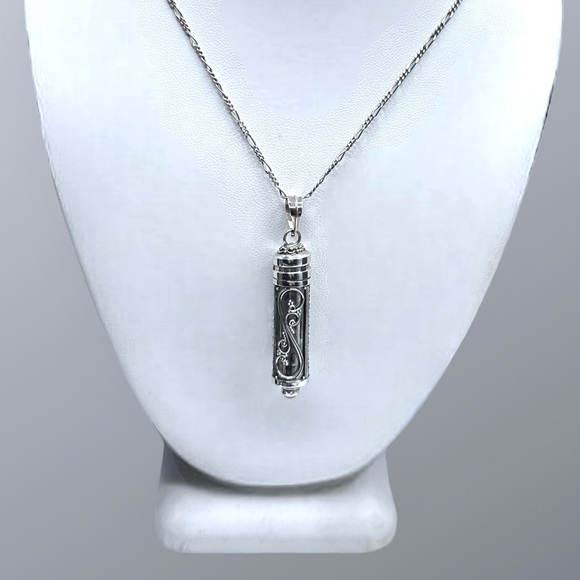 🌺Vintage Sterling & Carnelian Bottle/Vial Necklace - Picture 7 of 10